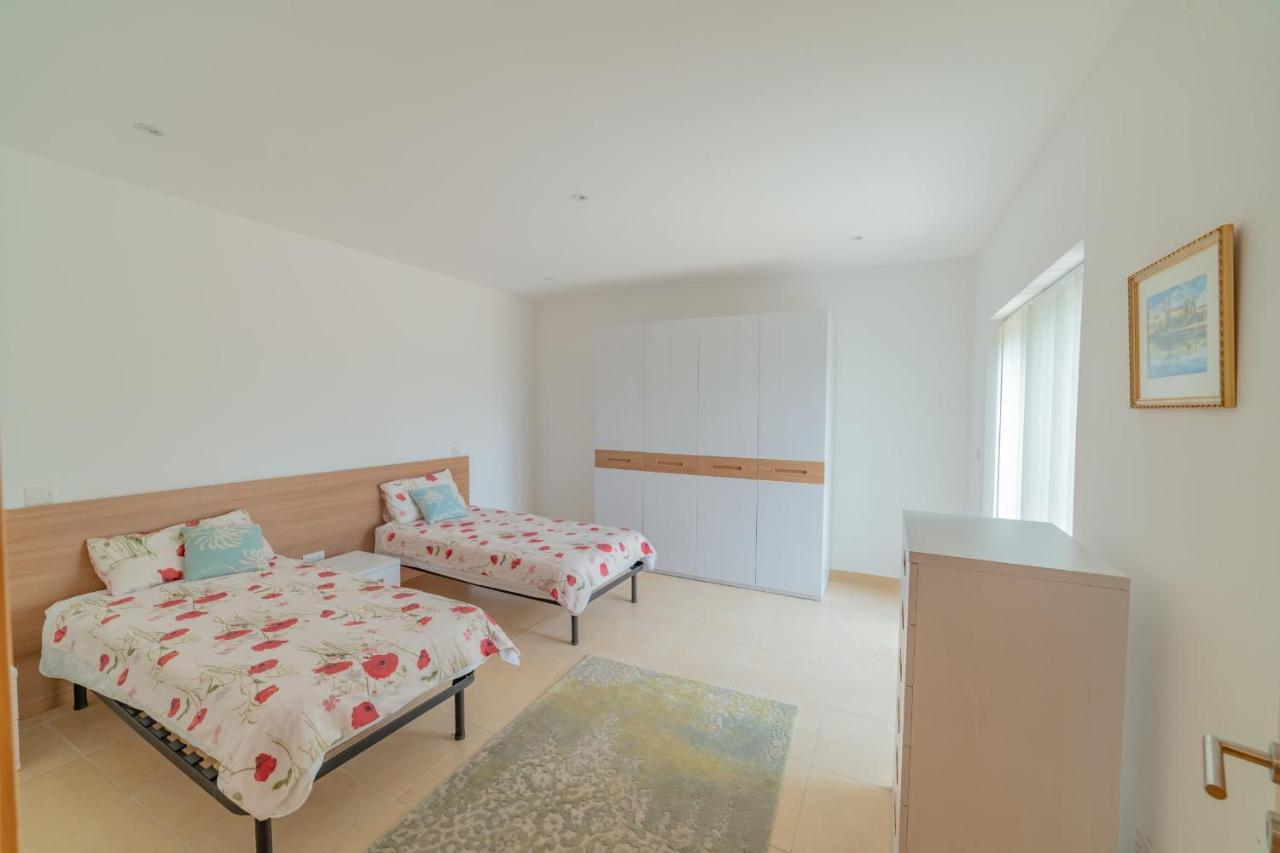 Luxury Seaview & Pool-Hosted By Sweetstay Mellieħa Екстериор снимка