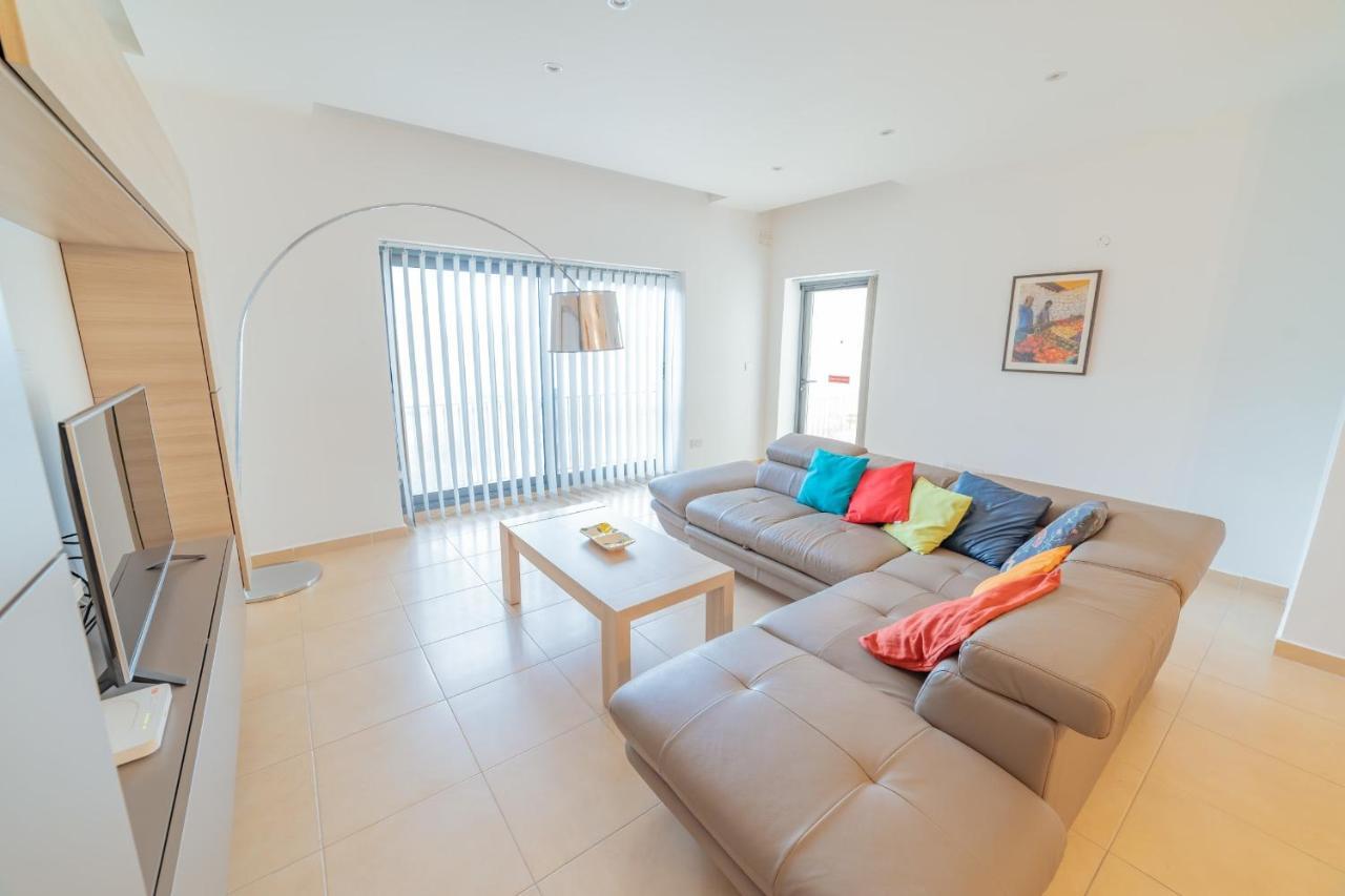 Luxury Seaview & Pool-Hosted By Sweetstay Mellieħa Екстериор снимка